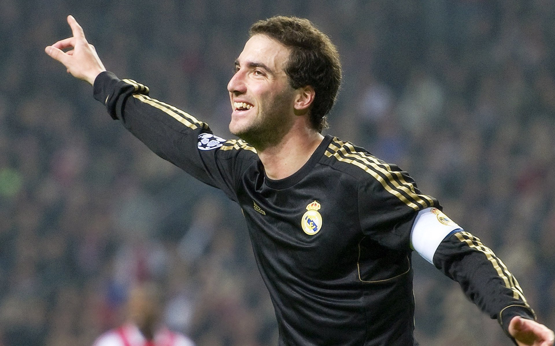 世俱杯官方-切尔西中场核心控场能力获高度评价，切尔西中场名宿